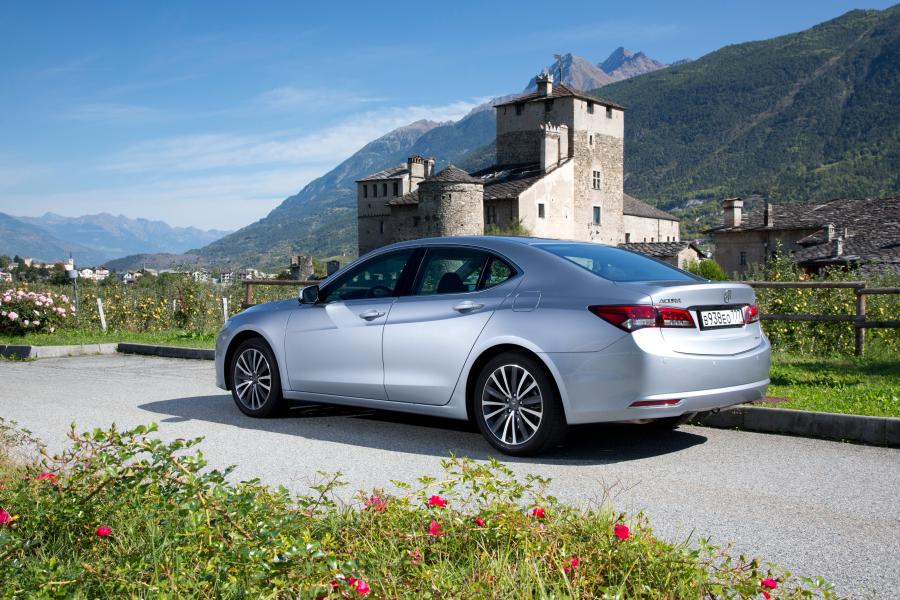  Acura TLX 3.5L V6 SH-AWD 2014 года  (CIS) (фото 7 из 13)